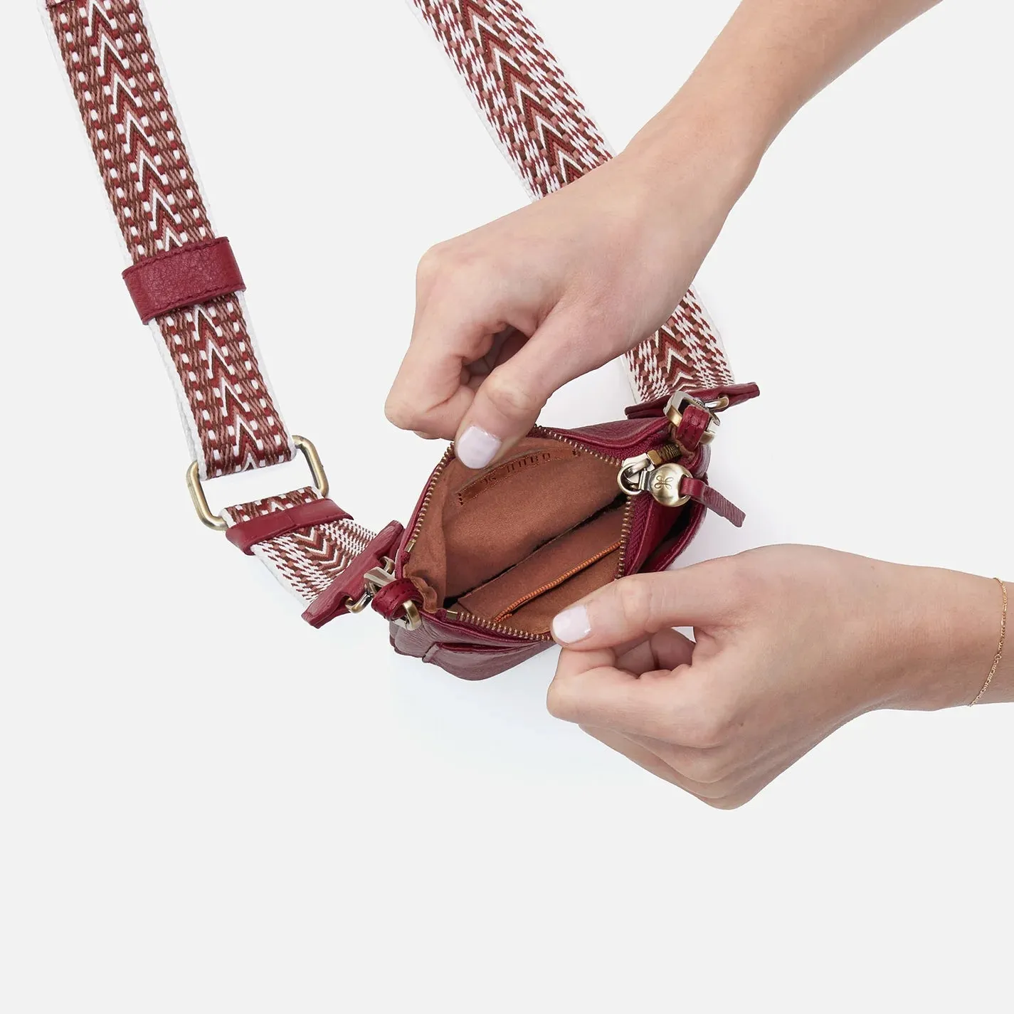 Cass Phone Crossbody Wine