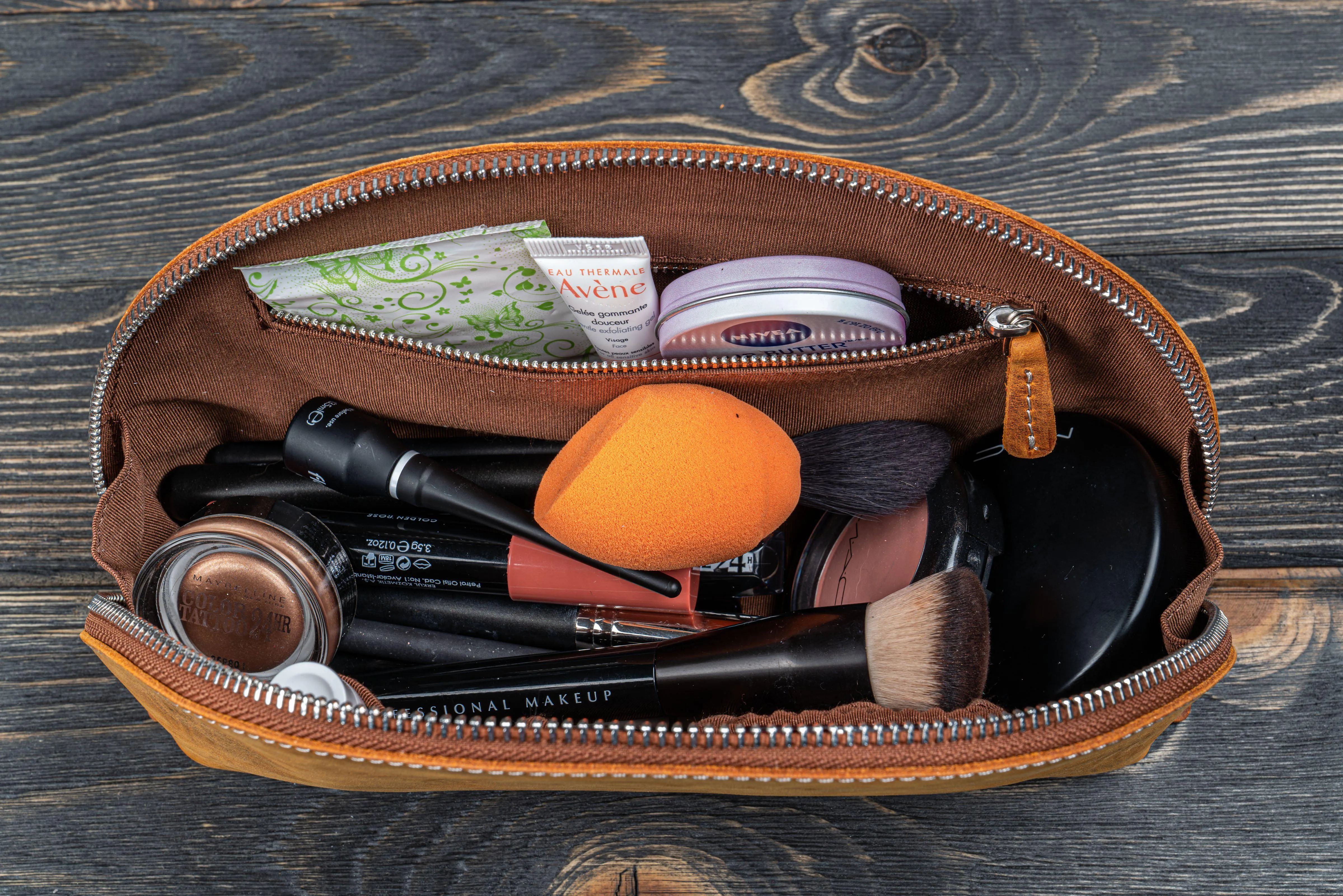 Leather Lunar Makeup / Toiletry Bag - Crazy Horse Brown