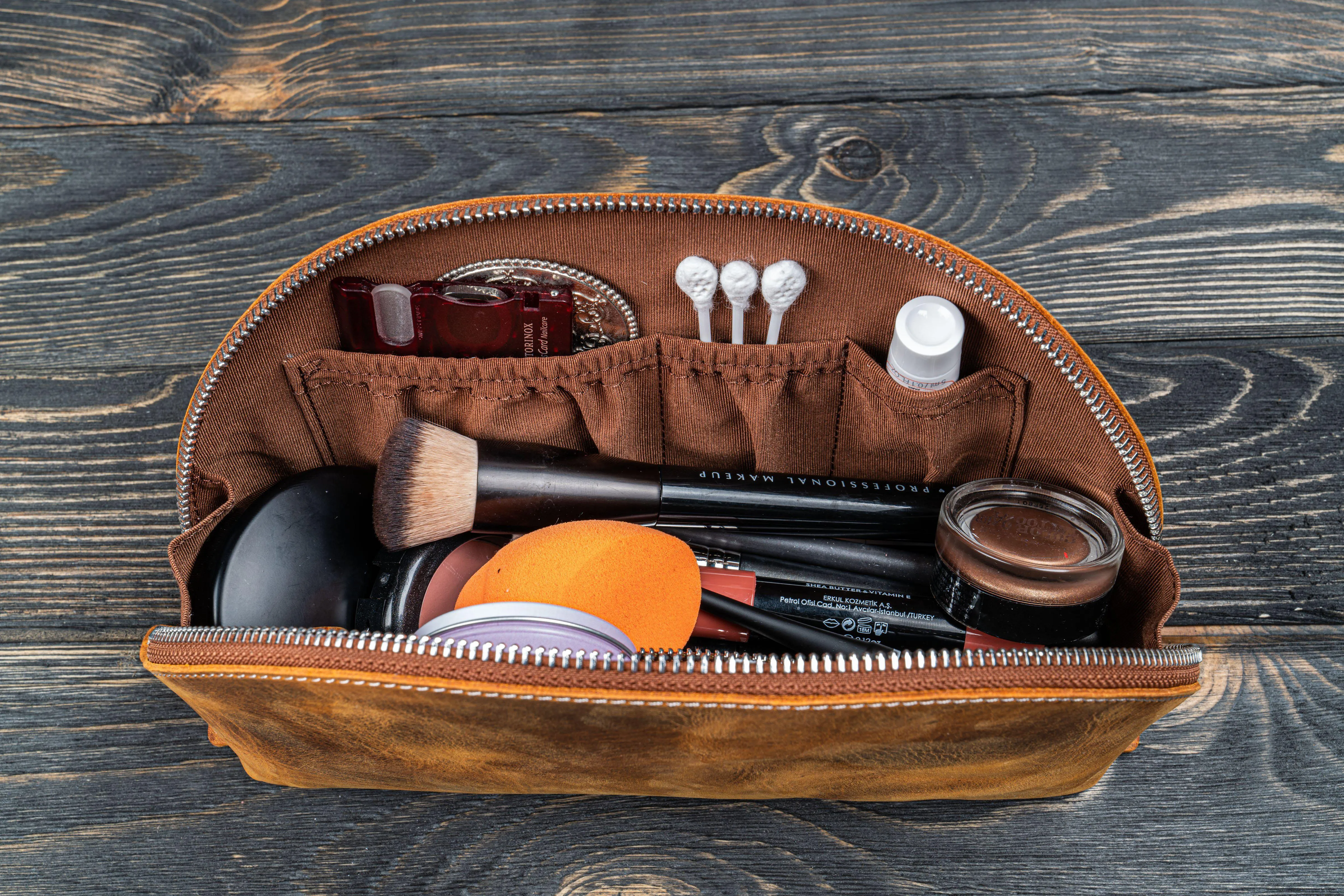 Leather Lunar Makeup / Toiletry Bag - Crazy Horse Brown