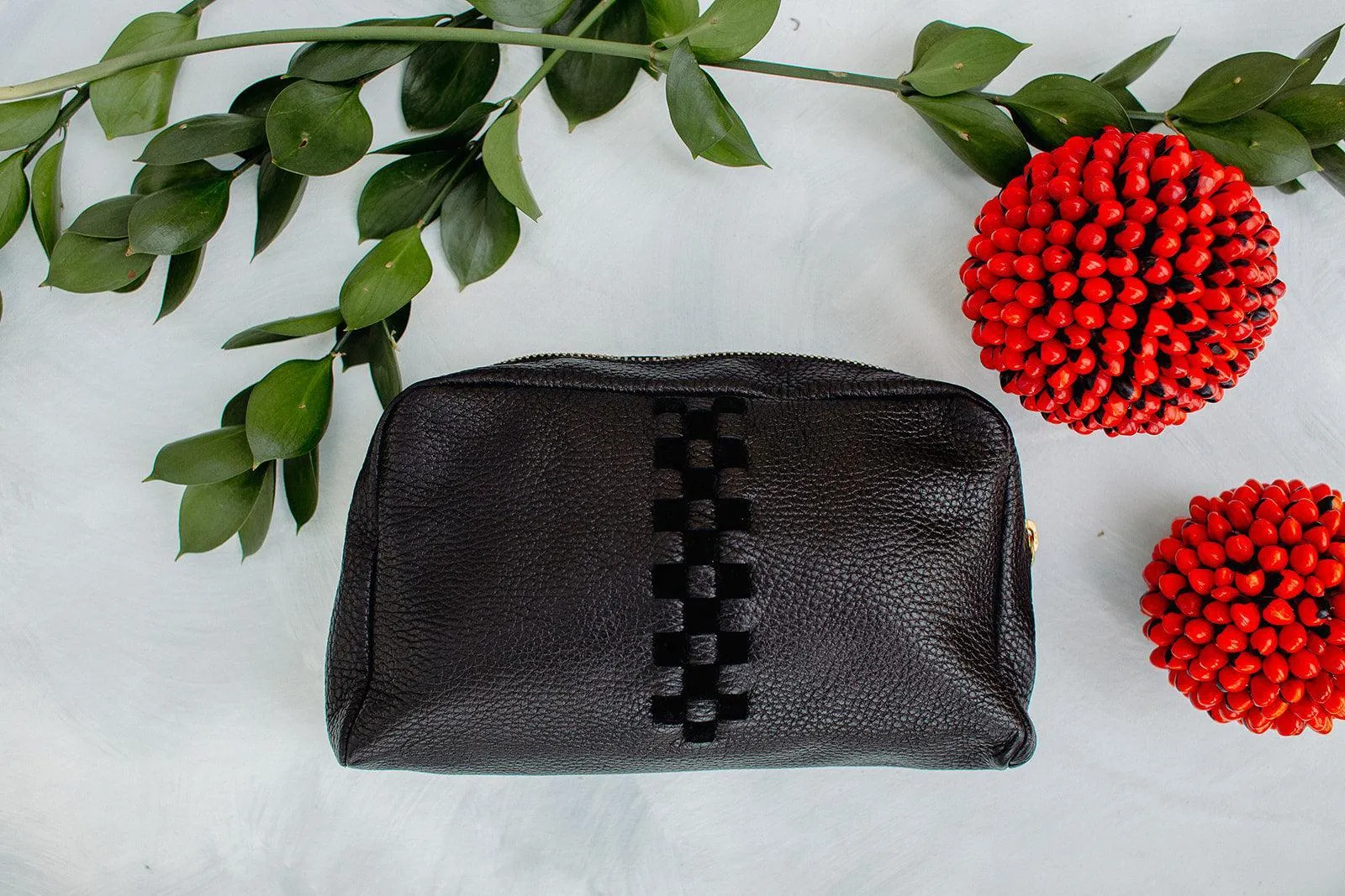 LEATHER WOVEN MAKEUP CASE | TOILETRY CASE | DOPP KIT