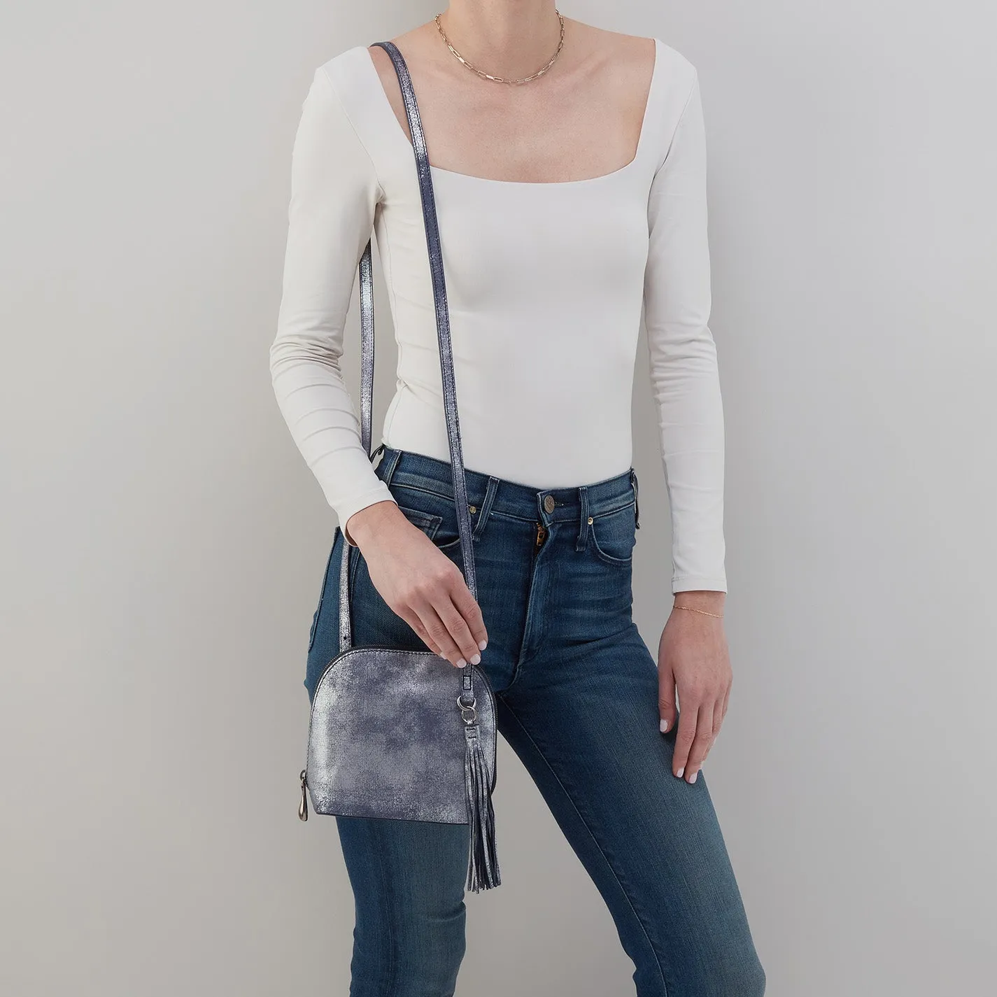 Nash Crossbody In Metallic Leather - Blue Pewter