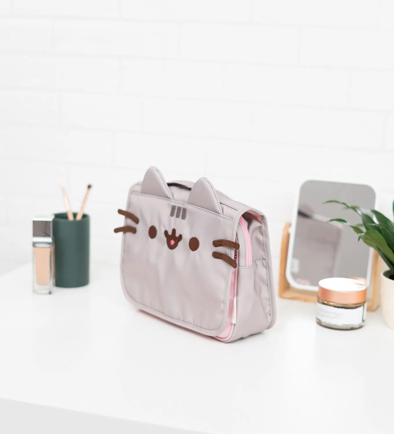 Pusheen Foodie Coll. Travel Toiletry Bag