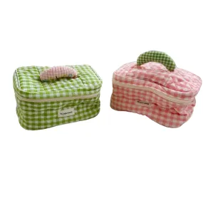 QUILETED GINGHAM TOILETRY CASE