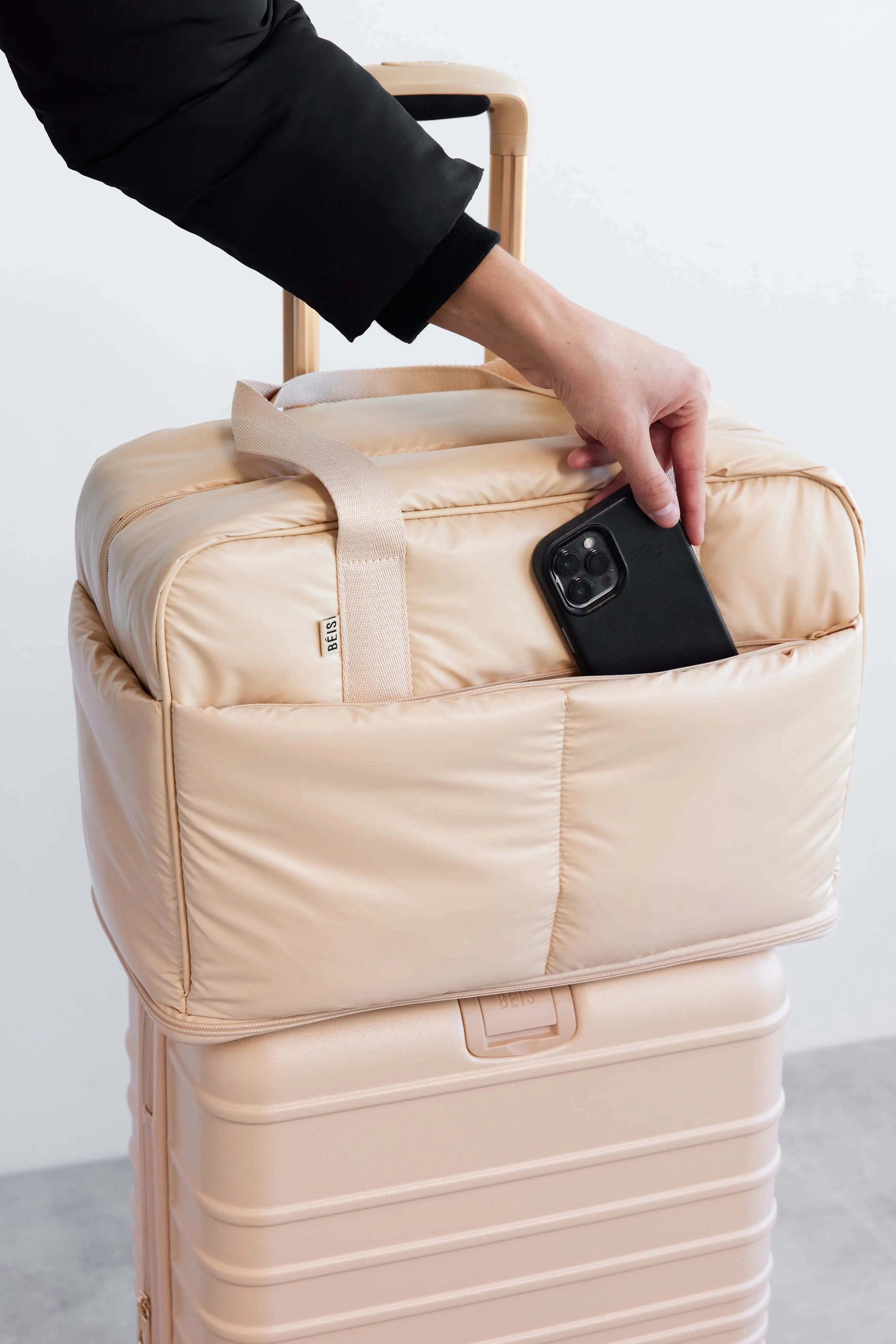 The Expandable Duffle in Beige