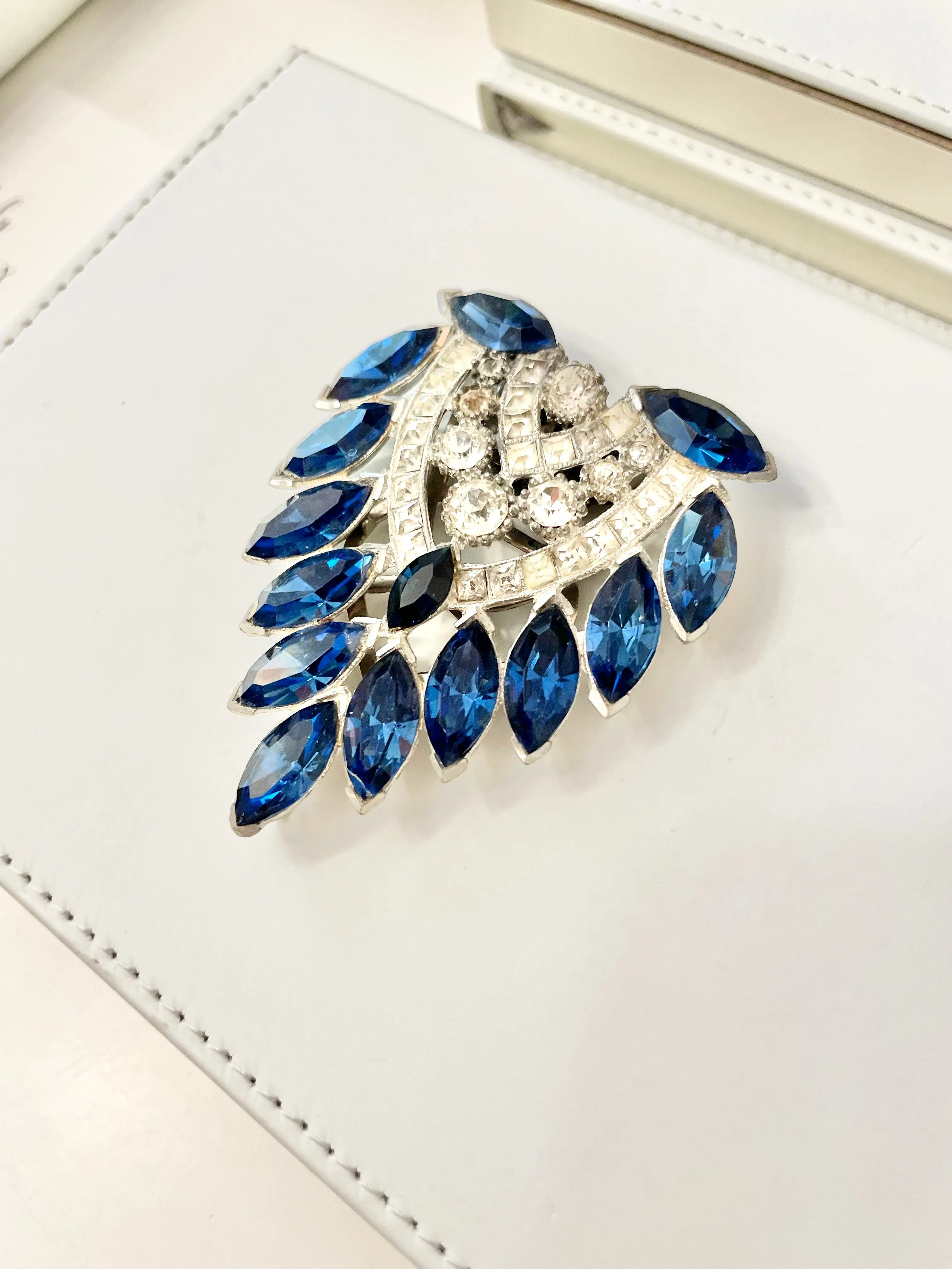 Vintage 1930's paste style sapphire glass, stunning fur clip...truly beautiful